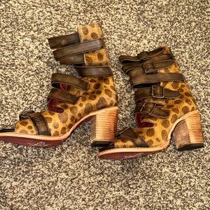 Freebird Brown Leopard Heeled Boots